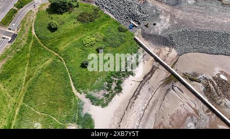 Una vista aerea della costa di Ardrossan, in Scozia, in una giornata di sole Foto Stock