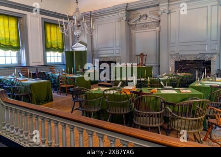 Sala dell'Assemblea questa è la sala in cui la dichiarazione di indipendenza è stata discussa e adottata nel 1776. Independence Hall è un edificio storico in Foto Stock