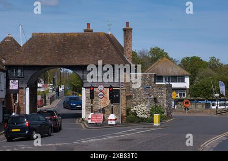 La casa Barbican Gate a Sandwich, kent, all'inizio della primavera Foto Stock