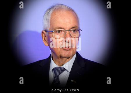 Der ehemalige Bundesumweltminister Klaus Töpfer CDU ist AM 8. Juni 2024 im alter von 85 Jahren gestorben. Hier zu sehen bei der Verleihung des Staatspreises des Landes NRW an ihn im WCCB Bonn. Archivfoto, Fotomontage Bonn, 16.09.2019 NRW Deutschland *** l'ex ministro federale dell'ambiente Klaus Töpfer CDU è morto l'8 giugno 2024 all'età di 85 anni mostrato qui alla presentazione del Premio di Stato NRW a lui presso l'archivio WCCB Bonn foto, photomontage Bonn, 16 09 2019 NRW Germania Copyright: xChristophxHardtx Foto Stock