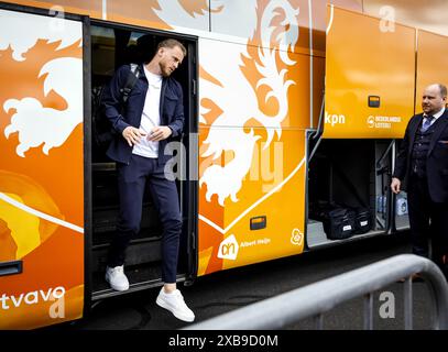 Rotterdam, Paesi Bassi. 11 giugno 2024. ROTTERDAM - Mark Fleken della nazionale olandese prima della partenza per la Germania. La selezione va a Wolfsburg per il campo di allenamento in vista del Campionato europeo di calcio. ANP SEM VAN DER WAL credito: ANP/Alamy Live News Foto Stock