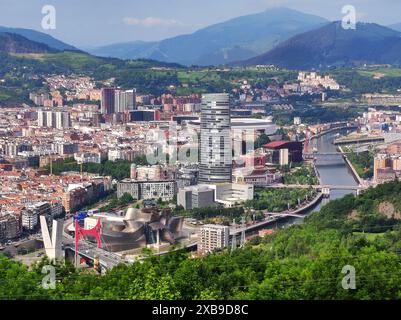 Bilbao: Vista panoramica dal monte Artxanda, con l'estuario di Bilbao Foto Stock