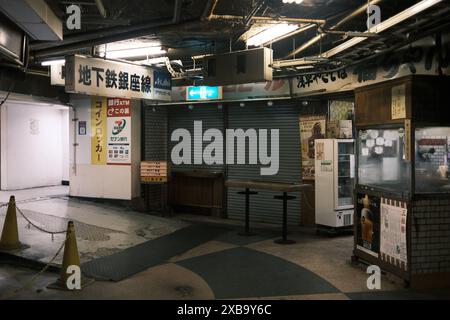 Tokyo - 2024 maggio 20: Centro commerciale sotterraneo Asakusa. È stato costruito nel 1955, Asakusa Underground Mall è diventato il terzo edificio di questo tipo Foto Stock