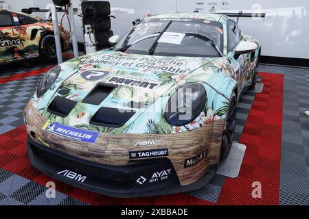 Porsche 911 GT3 Cup, vettura da corsa che ha preso parte alla 4 ore di Barcellona all'European le Mans Series sul circuito di Barcellona il 14/4/2024 Foto Stock