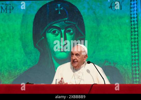 Roma, Italia. 11 giugno 2024. **NO LIBRI** Italia, Roma, 2024/6/11. Papa Francesco durante la riunione sacerdotale presso la Pontificia Università Salesiana di Roma . Foto dei MEDIA VATICANI / Catholic Press Photo Credit: Agenzia fotografica indipendente / Alamy Live News Foto Stock