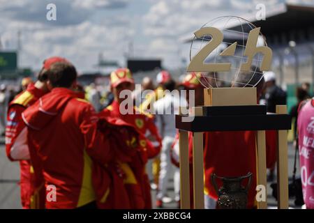 TROFEO durante la 24 ore di le Mans 2024, 4° round del Campionato del mondo Endurance FIA 2024, sul circuito des 24 Heures du Mans, l'11 giugno 2024 a le Mans, Francia Foto Stock