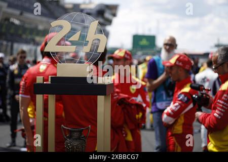 TROFEO durante la 24 ore di le Mans 2024, 4° round del Campionato del mondo Endurance FIA 2024, sul circuito des 24 Heures du Mans, l'11 giugno 2024 a le Mans, Francia Foto Stock