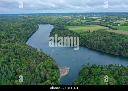 Vista aerea del fiume Odet a sud di Quimper, Cale de Pors Meilou, Finistere Penn ar Bed Department, Brittany Breizh, Francia Foto Stock