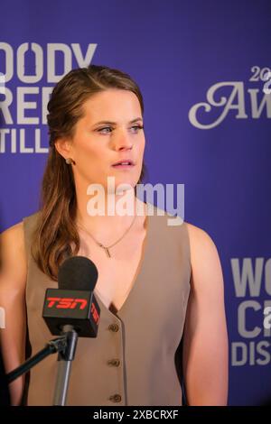 St. Paul, Minnesota, Stati Uniti. 11 giugno 2024. KRISTIN CAMPBELL parla ai media durante i 2024 premi PWHL che si sono tenuti all'Intercontinental Hotel nel centro di St. Paul, Minnesota. (Immagine di credito: © Steven Garcia/ZUMA Press Wire) SOLO PER USO EDITORIALE! Non per USO commerciale! Crediti: ZUMA Press, Inc./Alamy Live News Foto Stock