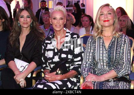 Elizabeth Hurley, Brigitte Nielsen e Elisabeth Roehm bei der 'Ernsting's Family Fashionshow' AM 11.06.2024 ad Amburgo Foto Stock