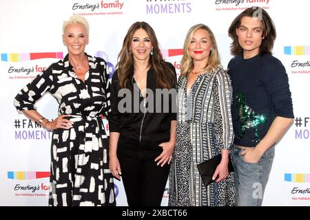 Brigitte Nielsen, Elizabeth Hurley, Elisabeth Roehm e Damian Hurley bei der 'Ernsting's Family Fashionshow' AM 11.06.2024 ad Amburgo Foto Stock
