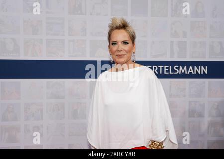 Inka Bause bei der Bertelsmann Sommerparty in der Bertelsmann Repräsentanz Berlin. *** Inka Bause al Bertelsmann Summer Party presso l'ufficio di rappresentanza Bertelsmann a Berlino Foto Stock