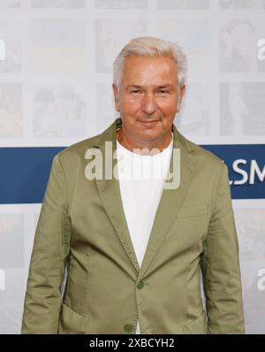 Klaus Wowereit bei der Bertelsmann Sommerparty in der Bertelsmann Repräsentanz Berlin. *** Klaus Wowereit al Bertelsmann Summer Party presso l'ufficio di rappresentanza Bertelsmann a Berlino Foto Stock