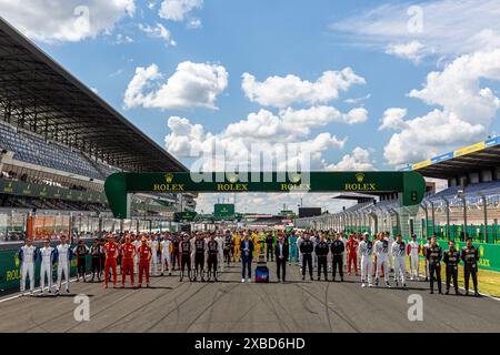 Le Mans, Francia, 11 giugno 2024Per la foto dei piloti durante la 92a edizione della 24 ore di le Mans, 4a prova del FIA WEC 2024 World Endurance Championship, circuito ambiance, Circuit des 24H du Mans, 11 giugno 2024 a le Mans, Francia. Foto Kristof Vermeulen/MPS Agency Credit MPS Agency/Alamy Live News Foto Stock