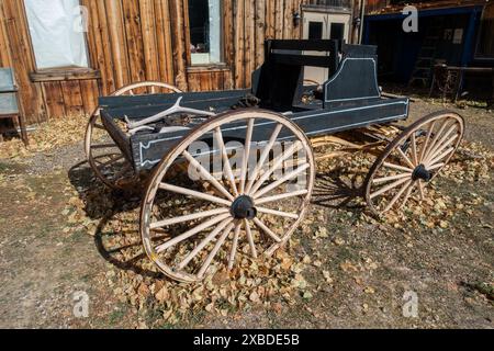 Carrello a ruote Pioneer Wagon vintage Wild West trainato da cavalli. Little Hollywood Museum e Trading Post Backyard Western Movie Stage replica Kanab Utah USA Foto Stock