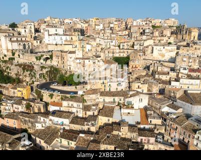 Vista aerea della città vecchia di Ragusa Ibla. Vista dall'alto della città di Ragusa Ibla, provincia di Ragusa, Val di noto, Sicilia, Italia. Foto Stock