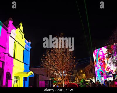 Ballarat Australia / White Night Ballarat trasforma la sua splendida architettura in opere d'arte. Foto Stock