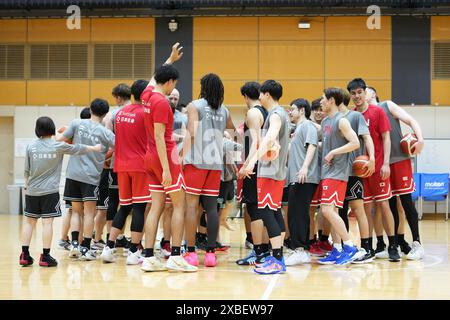 Tokyo, Giappone. 11 giugno 2024. Japan team Group Basketball: Sessione di allenamento della nazionale giapponese maschile presso l'Ajinomoto National training Cener a Tokyo, Giappone . Crediti: AFLO SPORT/Alamy Live News Foto Stock