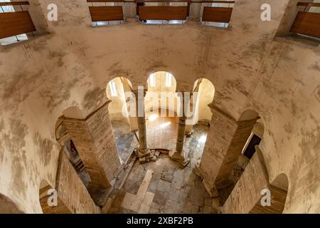 Innenraum der Kirche St. Donatus a Zara, Kroatien, Europa | Chiesa di San Donato interno, Zara, Croazia, Europa Foto Stock