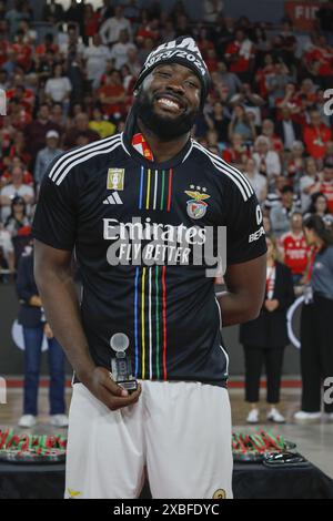 Lisbona, 10/06/2024 - lo Sport Lisboa e Benfica sono stati incoronati 2023/24 campioni nazionali di basket questo pomeriggio dopo aver battuto il Futebol Clube do Porto al Pavilhão da Luz di Lisbona Foto Stock