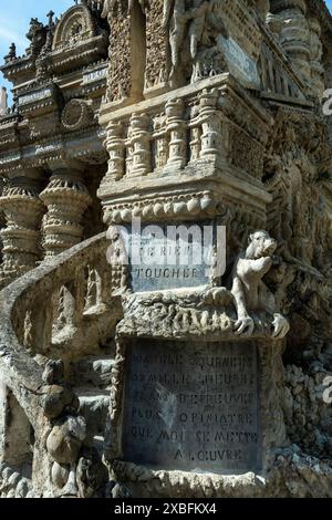 Hauterives. Postman Ferdinad Cheval's Ideal Palace, naive art, Drôme, Auvergne-Rhone-Alpes, Francia Foto Stock