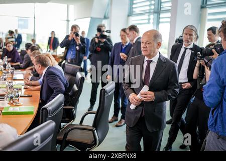 Berlino, Germania. 12 giugno 2024. Il Cancelliere federale Olaf Scholz (SPD) partecipa alla riunione del Gabinetto federale. Crediti: Kay Nietfeld/dpa/Alamy Live News Foto Stock