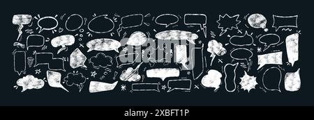 Il linguaggio disegnato a mano bolle di varie forme in stile doodle. Cornici di comunicazione fumettistica a matita bianca per parlare in chat o commenti. Grunge pastello con palloncini di dialogo, nuvola di pensiero o caselle di conversazione Illustrazione Vettoriale