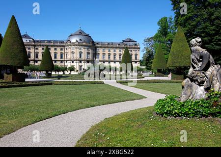 Geografia / viaggi, Germania, Baviera, Wuerzburg, parco del castello, scultura, palazzo reale, Wuerzburg, ULTERIORI DIRITTI-CLEARANCE-INFO-NON-DISPONIBILI Foto Stock