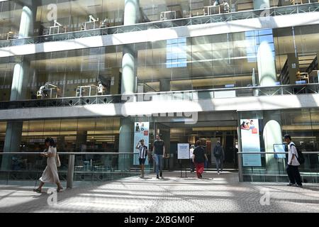 Vancouver, British Columbia, Canada - 15 agosto 2023: L'edificio principale della Vancouver Public Library a Library Square a Vancouver. Foto Stock
