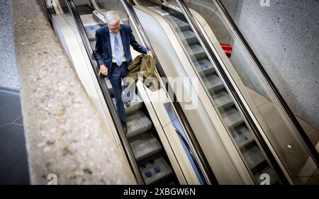 L'Aia, Paesi Bassi. 12 giugno 2024. L'AIA - il formateur Richard van Zwol lascia dopo i colloqui nell'area di formazione della camera dei rappresentanti. ANP ROBIN UTRECHT netherlands Out - belgio Out crediti: ANP/Alamy Live News Foto Stock