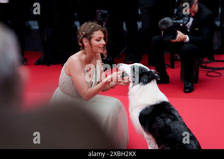 CANNES, FRANCIA - 14 MAGGIO: partecipa al tappeto di apertura al Festival de Cannes 2024, a Cannes, Francia (foto di Giovanna Onofri) Foto Stock