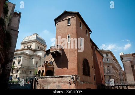 Italia, Lazio, Roma, edificio nel quartiere ebraico di Roma vicino alla Sinagoga Foto Stock