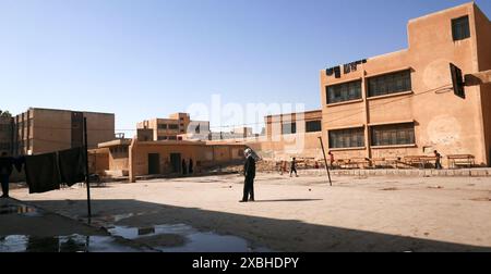 Una scuola ad al-Hasaka, nel nord-est della Siria, che viene utilizzata come campo per gli sfollati interni (IDP), 2019 Foto Stock