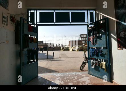 Una scuola ad al-Hasaka, nel nord-est della Siria, che viene utilizzata come campo per gli sfollati interni (IDP), 2019 Foto Stock