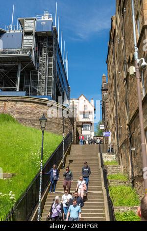 Castle Wynd North Steps vicino al Castello di Edimburgo Foto Stock