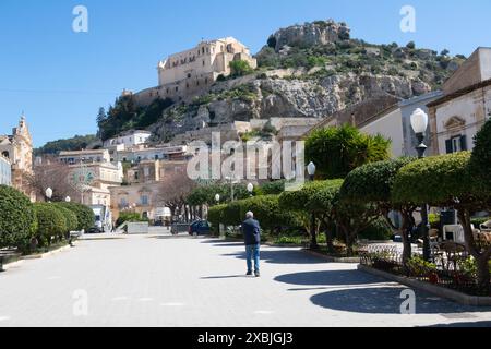 Chiesa di San Matteo sulla collina di Scicli. San Matteo in posizione di comando Foto Stock