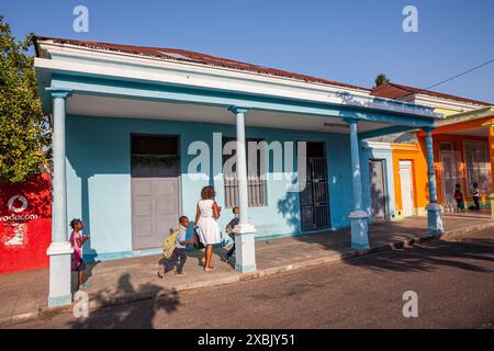 Mozambico, Inhambane, Inhambane cidade, antica architettura coloniale portoghese Foto Stock