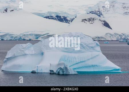 Iceberg, canale di Neumayer, arcipelago Palmer, Penisola Antartica, Antartide Foto Stock