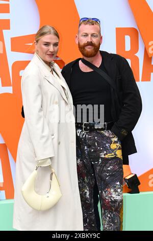 VLondon, Regno Unito. 12 giugno 2024. Rebecca Lucy Taylor (autostima) frequenta la Royal Academy of Arts Summer Exhibition Preview Party, alla Royal Academy di Londra. Il credito fotografico dovrebbe essere: Matt Crossick/Empics/Alamy Live News Foto Stock