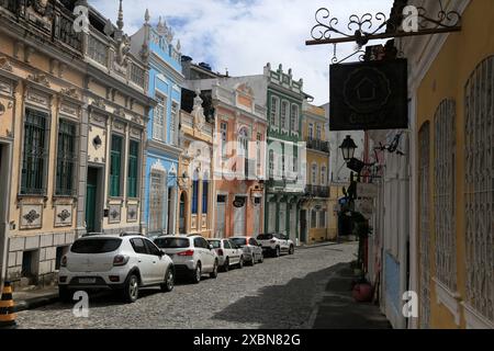 Vecchie residenze nel centro storico di salvador salvador salvador, bahia, brasile - 8 maggio 2023: Vista sulla facciata delle residenze nel quartiere di Santo Antonio Alem do Carmo nel centro storico della città di Salvador. SALVADOR BAHIA BRASILE Copyright: XJoaxSouzax 080523JOA020994 20240613 Foto Stock