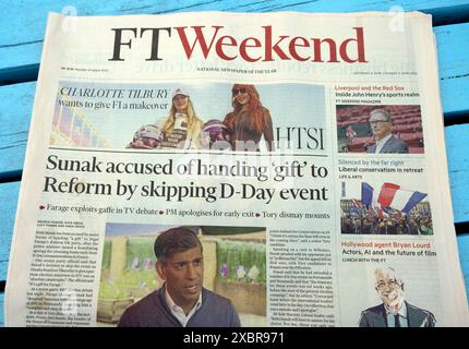 PM Rishi "Sunak accusato di aver consegnato "dono" alla riforma saltando l'evento del D-Day" titolo del giornale FTWeekend Financial Times 8 giugno 2024 Londra Regno Unito Foto Stock