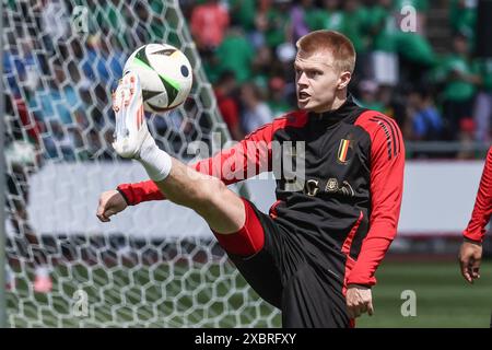Freiberg, Germania. 13 giugno 2024. Arthur Vermeeren, in Belgio, raffigurato durante una sessione di allenamento della nazionale belga di calcio Red Devils, giovedì 13 giugno 2024 nel loro campo base a Freiberg am Neckar, in Germania, in preparazione dei Campionati europei di calcio UEFA Euro 2024. I Red Devils giocano nel gruppo F ai Campionati europei di Europa 2024 in Germania. BELGA PHOTO BRUNO FAHY credito: Belga News Agency/Alamy Live News Foto Stock