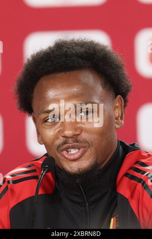 Freiberg, Germania. 13 giugno 2024. Lois Openda belga nella foto durante una conferenza stampa della nazionale belga di calcio Red Devils, giovedì 13 giugno 2024 nel loro campo base a Freiberg am Neckar, Germania, in preparazione dei Campionati europei di calcio UEFA Euro 2024. I Red Devils giocano nel gruppo F ai Campionati europei di Europa 2024 in Germania. BELGA PHOTO BRUNO FAHY credito: Belga News Agency/Alamy Live News Foto Stock