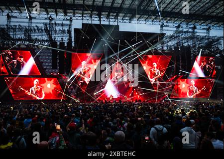 Vasco Rossi si esibisce ieri sera 12.6.24 allo stadio di San Siro ( Milano ) Foto Stock