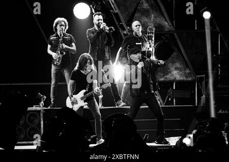 Vasco Rossi si esibisce ieri sera 12.6.24 allo stadio di San Siro ( Milano ) Foto Stock