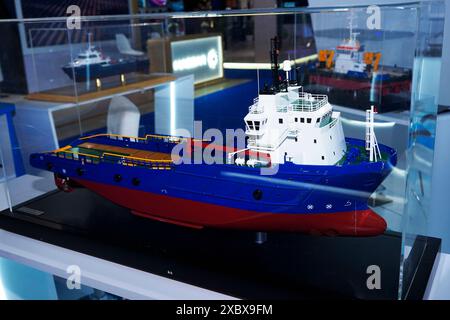 Modelli di navi e navi per l'industria petrolifera e del gas alla fiera. Baku. Azerbaigian. Foto Stock