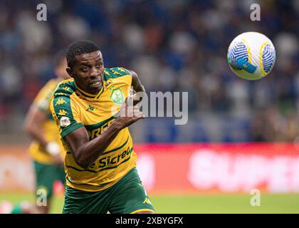 Belo Horizonte, Brasile. 13 giugno 2024. Jonathan Cafu di Cuiaba, durante la partita tra Cruzeiro e Cuiaba, per la serie A 20234 brasiliana allo stadio Mineirao, a Belo Horizonte il 13 giugno. Foto: Gledston Tavares/DiaEsportivo/Alamy Live News crediti: DiaEsportivo/Alamy Live News Foto Stock