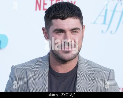 Los Angeles, Stati Uniti. 13 giugno 2024. Zac Efron arriva alla prima mondiale A FAMILY AFFAIR di Netflix tenutasi presso l'Egyptian Theater di Hollywood, CA, giovedì, 13 giugno 2024. (Foto di Sthanlee B. Mirador/Sipa USA) credito: SIPA USA/Alamy Live News Foto Stock