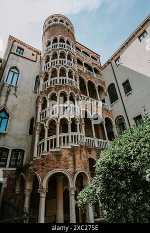 Vista esterna di Palazzo Contarini del Bovolo a Venezia, Italia. Foto Stock