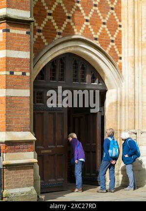 Uno dei college più grandi di Oxford è anche uno dei suoi più recenti. Keble è stato fondato nel 1870, ed entrambi i suoi esterni ed interni sono rifiniti in un c Foto Stock